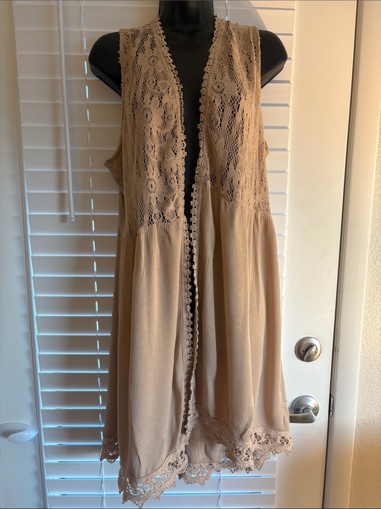 Indigo Thread Co Tops - Beige Lace-Trim BOHO Festival Sleeveless Open Front Tunic Vest SZ XL